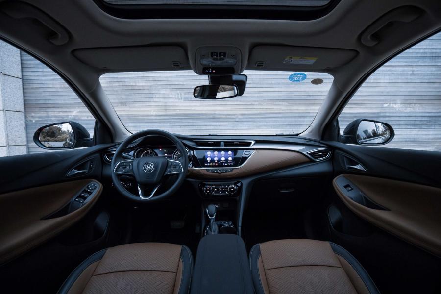 Торпедо Buick Encore GX 2019 года  (CN) (фото 12 из 21)